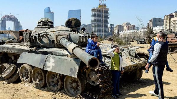 أذربيجان تفرج عن 15 جنديا ارمنيا