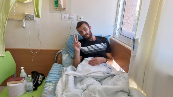 ابو عطوان يرفض اجراء فحوص طبية