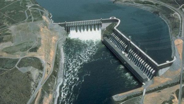 والاحد تداول نشطاء ومواطنون في إثيوبيا   مقطع فيديو لاحتفال عمال إثيوبيين بسد النهضة