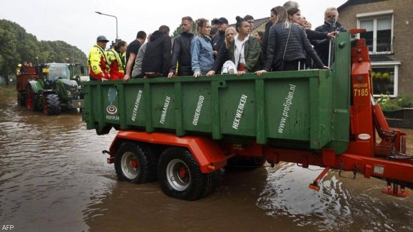 احوال جوية قاسية في وهولندا 