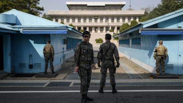 اعاده فتح قنوات الاتصال بين الكوريتان