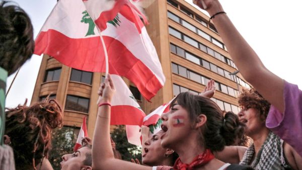 فرنسا تدعو لمؤتمر دولي لمساعدة لبنان