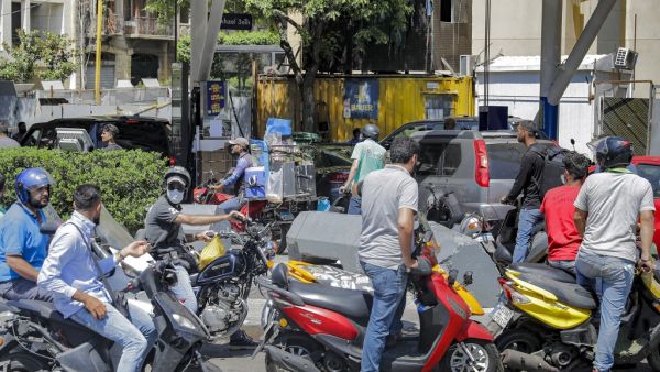 lack of any policy action lead to Lebanon's economic crisis