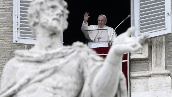 Pope Francis walking, eating with aides post surgery