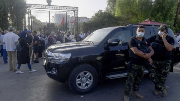 funding and anonymous donations to the Islamist Ennahda political party to be probed