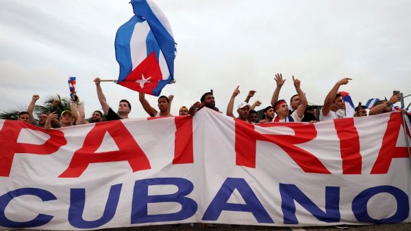 One man dead, hundreds arrested amid protests against economic crisis