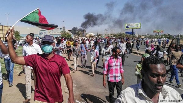 52 policemen were injured during Sudan anti-government protests
