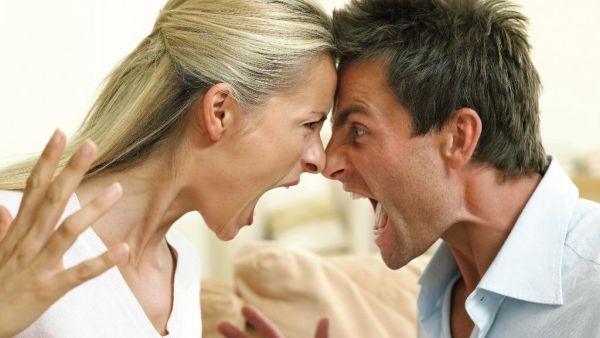 خلال بداية العلاقة، قد تبدو العلاقة الجنسية بينكما مشوقة، ثم يتغير الأمر بعد سنوات وتبدأ المشكلات خلال بداية العلاقة، قد تبدو العلاقة الجنسية بينكما مشوقة، ثم يتغير الأمر بعد سنوات وتبدأ المشكلات