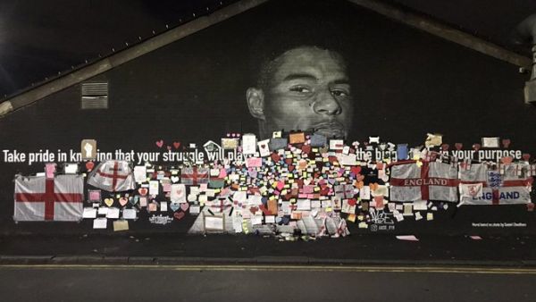 A mural in Manchester honouring the footballer Marcus Rashford 