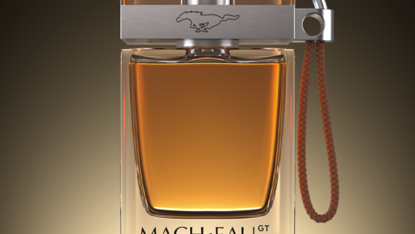 فورد تطرح عطر Mach-Eau GT للسيارات الكهربائية، برائحة البنزين!