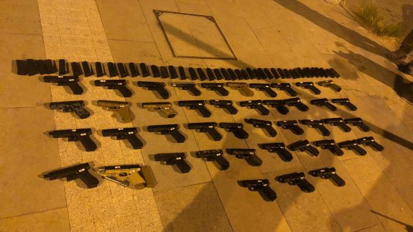  ضبط 43 قطعة سلاح في منطقة الغجر