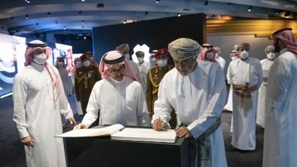 سلطان عمان هيثم بن طارق