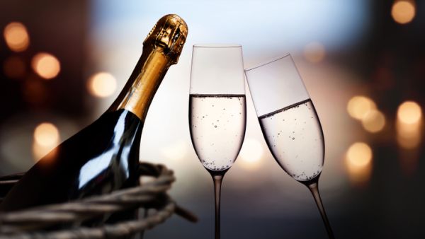 Champagne for romantic celebrations 