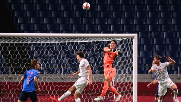 إسبانيا تواجه البرازيل في النهائي