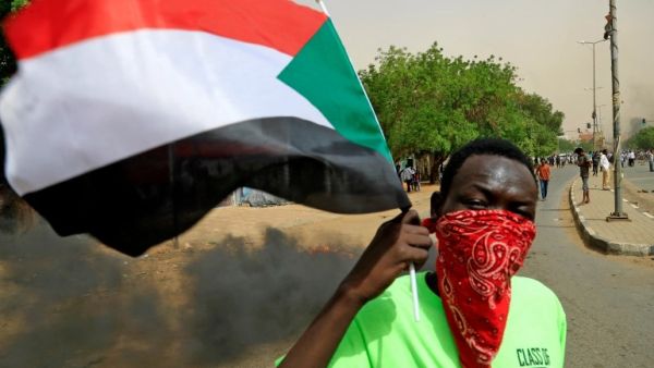 السودان.. دعوات غامضة للوفاق الوطني