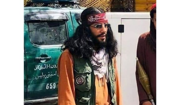 زي مقاتل من جماعة طالبان يثير موجة واسعة من الضحك والتندر