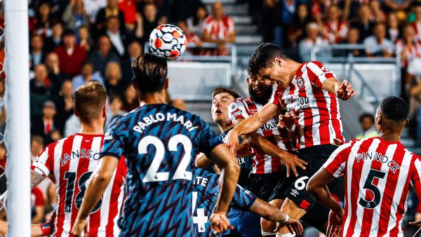 آرسنال يسقط أمام برينتفورد (المصدر: حساب برينتفورد الرسمي على تويتر)