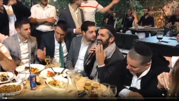 يهود يُسلطِنون على أغاني أم كلثوم