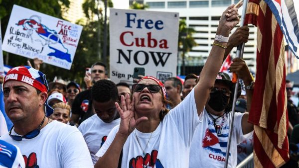 US administration Imposes Sanctions on Cuban National Police, Leaders