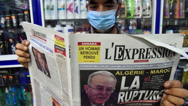dialogue is the only way to resolve their diplomatic rift between Morocco and Algeria