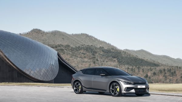 Kia Takes Two At The Annual  What Car? Electric Car Awards