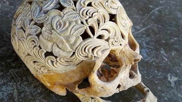 Skull Carver by Rachel Lee 