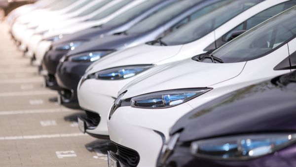 مبيعات السيارات الفرنسية تسجل انخفاض في المبيعات بـ35 % في يوليو