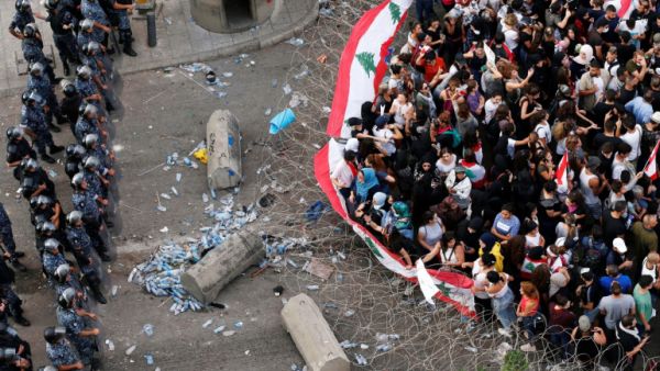 مخاوف وتحذيرات من انفجار الأوضاع في لبنان