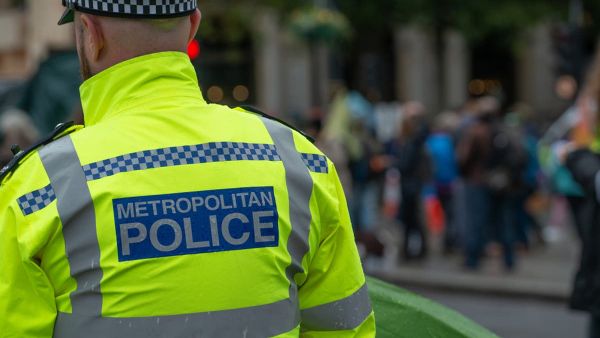 Shooting kills 6 southwestern UK