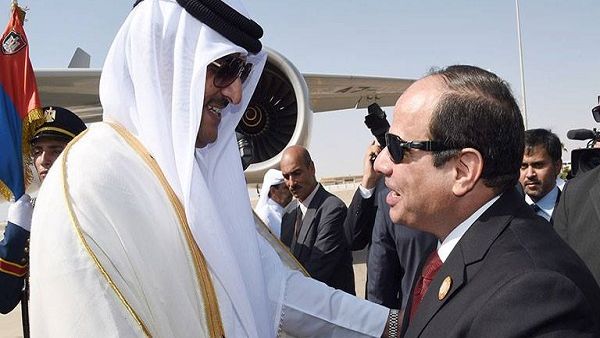 الرئيس المصري عبد الفتاح السيسي، وأمير قطر تميم بن حمد آل ثاني
