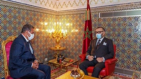 العاهل المغربي محمد السادس مستقبلا عزيز اخنوش