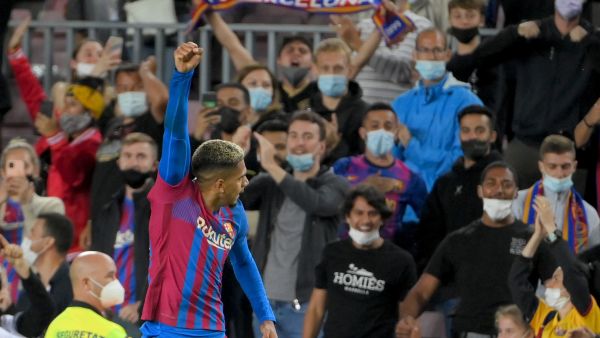 آراوخو يحتفل بهدف التعادل الثمين