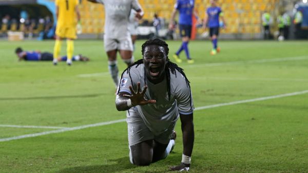 غوميز يحتفل بهدفه