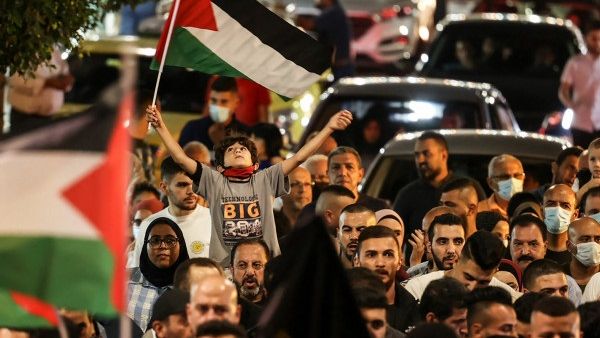 مسيرات حاشدة بفلسطين نصرة للأسرى في السجون