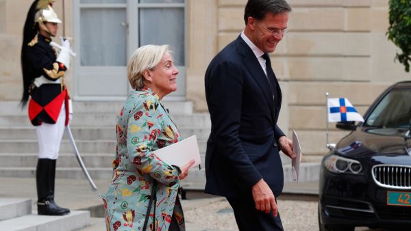 Two Dutch ministers resign over Afghan refugee issue