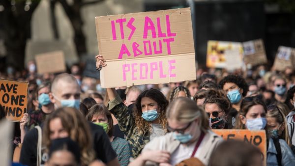 Migrants demand right to vote in German general elections