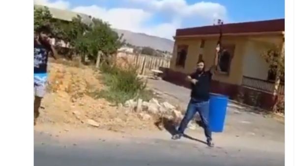 السفير السعودي يغادر لبنان