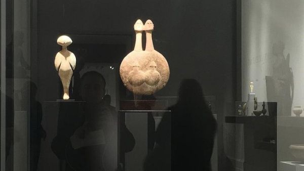 5000 year old Guennol Stargazer 