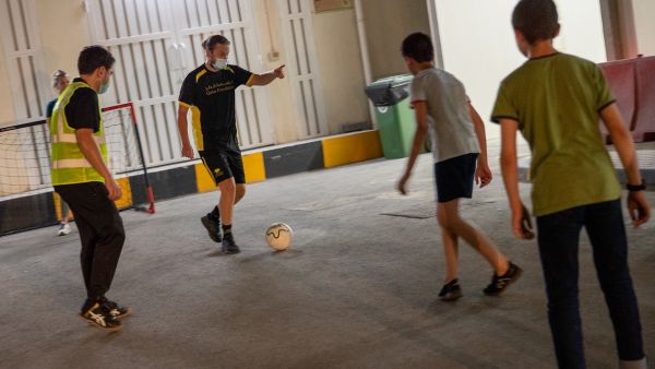 QF Volunteers Support Afghan Refugees In Qatar