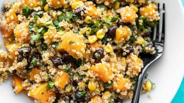 وصفات خريفية: سلطة القرع العسلي مع الكينوا