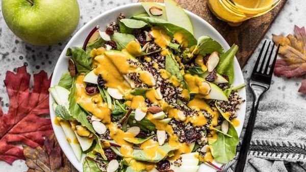 وصفات خريفية: سلطة الكينوا مع صلصة الليمون