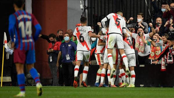 فايكانو يحقق فوزاً ثميناً على برشلونة