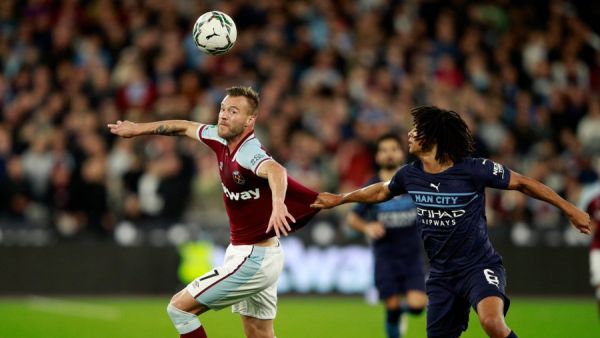 ويست هام يتغلب على مانشستر سيتي بركلات الترجيح (المصدر: حساب ويست هام الرسمي على تويتر)