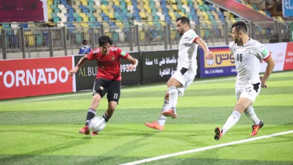 من مباراة المنتخبين (المصدر: الأهرام)