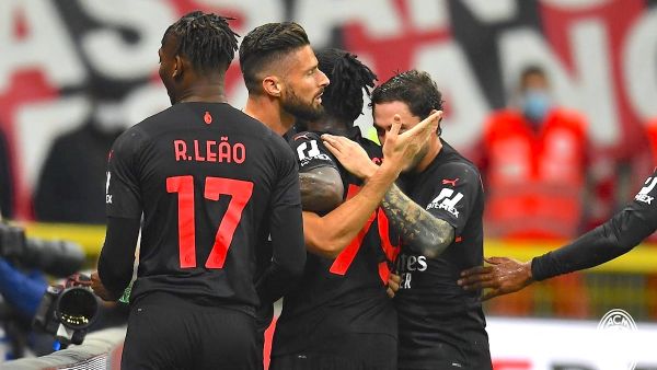 جيرو يمنح ميلان الفوز (المصدر: ميلان)