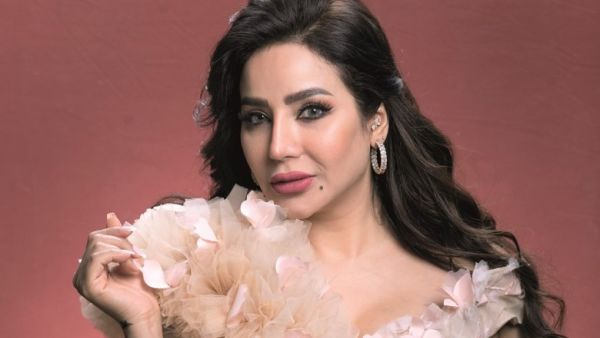 بالفيديو والصور: هكذا احتفلت لجين عمران بعيد ميلادها الـ44