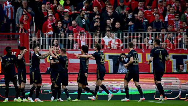 بايرن ميونيخ يستعيد توازنه بعد سقوطه الكبير الأسبوع الماضي بخماسية نظيفة أمام بوروسيا مونشنغلادباخ في كأس ألمانيا