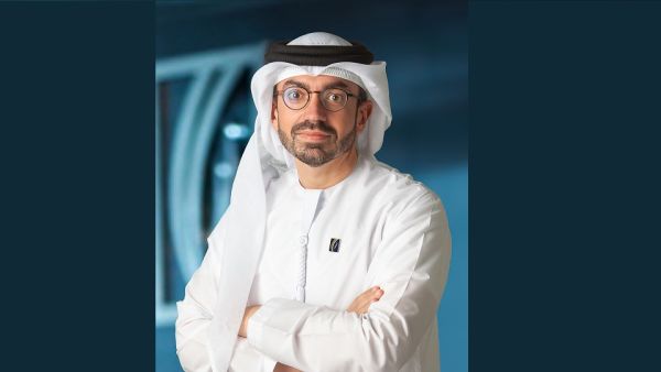 أحمد القاسم، نائب رئيس تنفيذي أول ورئيس الأعمال المصرفية للشركات والمؤسسات لدى بنك الإمارات دبي الوطني بنك الإمارات دبي الوطني وطيران الإمارات يبرمان صفقة تمويل ثنائي الشريحة بقيمة 750 مليون دولار لمدة 5 سنوات