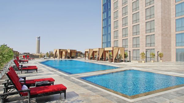 أسكوت تتصدّر شركات الإقامة المزودة بالخدمات بنيلها 17 جائزة على مستوى المنطقة أسكوت تنال لقب العلامة التجارية الرائدة في مجال الشقق الفندقية المزوّدة بالخدمات في منطقة الشرق الأوسط وآسيا وأوسيا في حفل توزيع جوائز السفر العالمية 2021