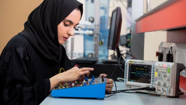 Abu Dhabi University Fosters Women Excellence In Engineering And Computing Research